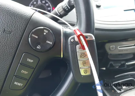 2014 Hyundai Genesis 3.8 z USA, uszkodzony, nr VIN KMHGC4DD0EU265832